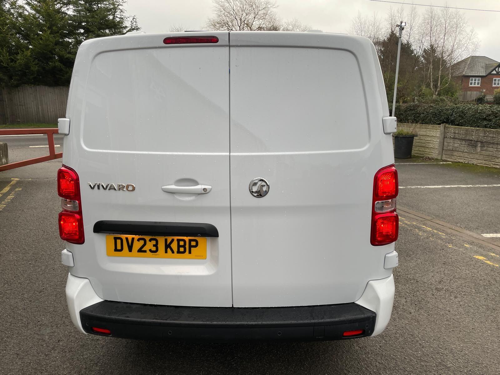 Vauxhall Vivaro - image 6